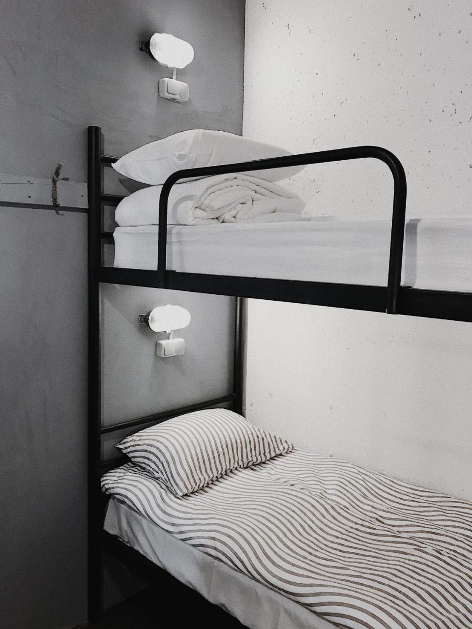 Hostel Alcatraz เคียฟ ภายนอก รูปภาพ